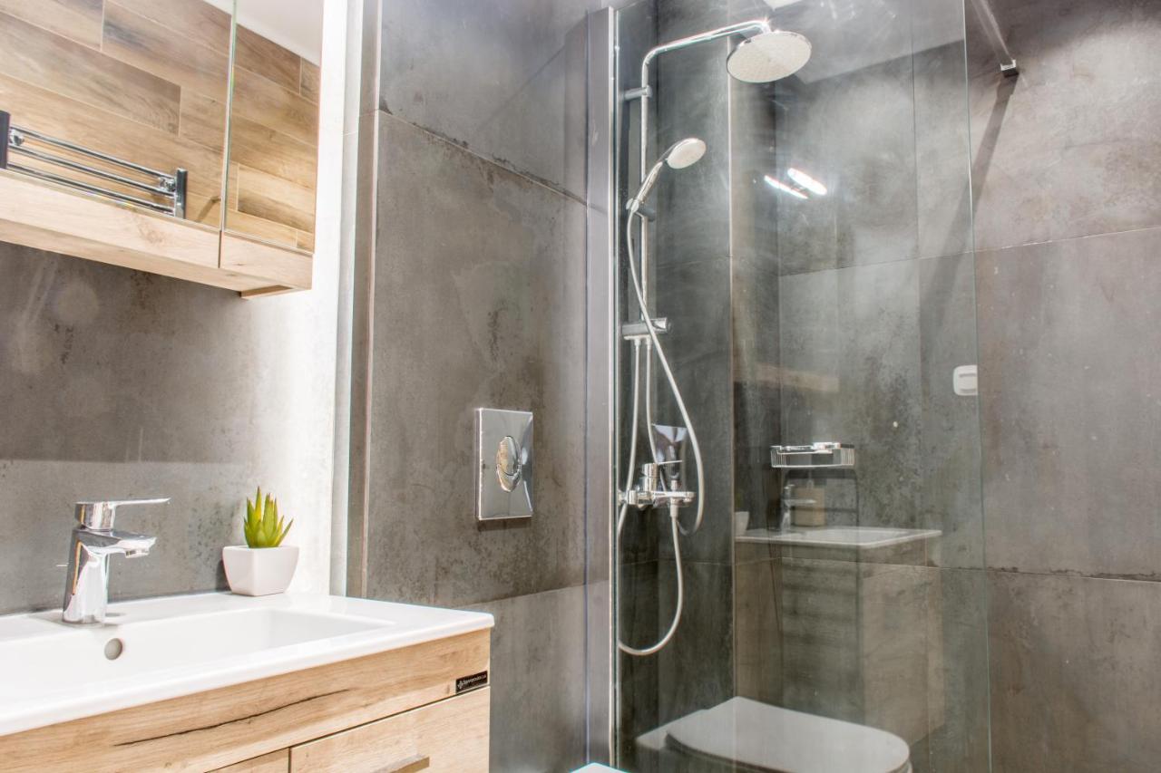 Rene Luxury Apartment